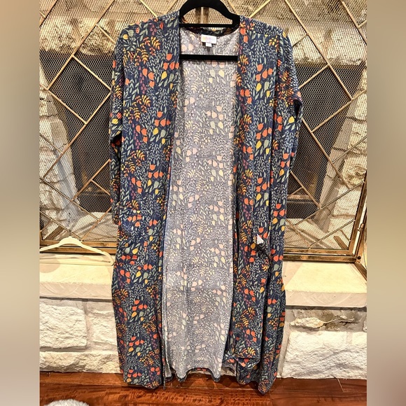 LulaRoe Sarah Duster with pockets - Picture 1 of 2
